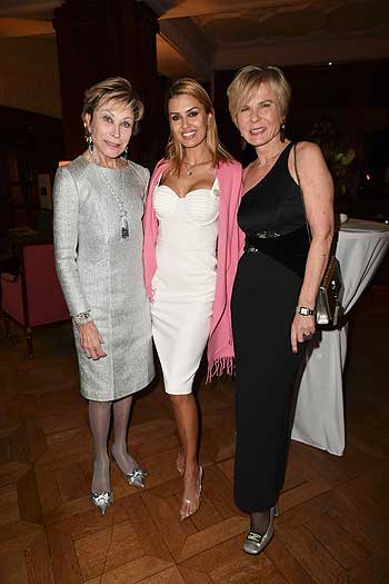 Antje-Katrin Kühnemann, Viktoria Boya, Annette Zierer / "Drink, Dance, Donate - A Hot Party in the Snow" zugunsten des Sheba Medical Center im Hotel Carlton in St. Moritz, Schweiz am 17.02.2022 / Foto: BrauerPhotos / S.Brauer